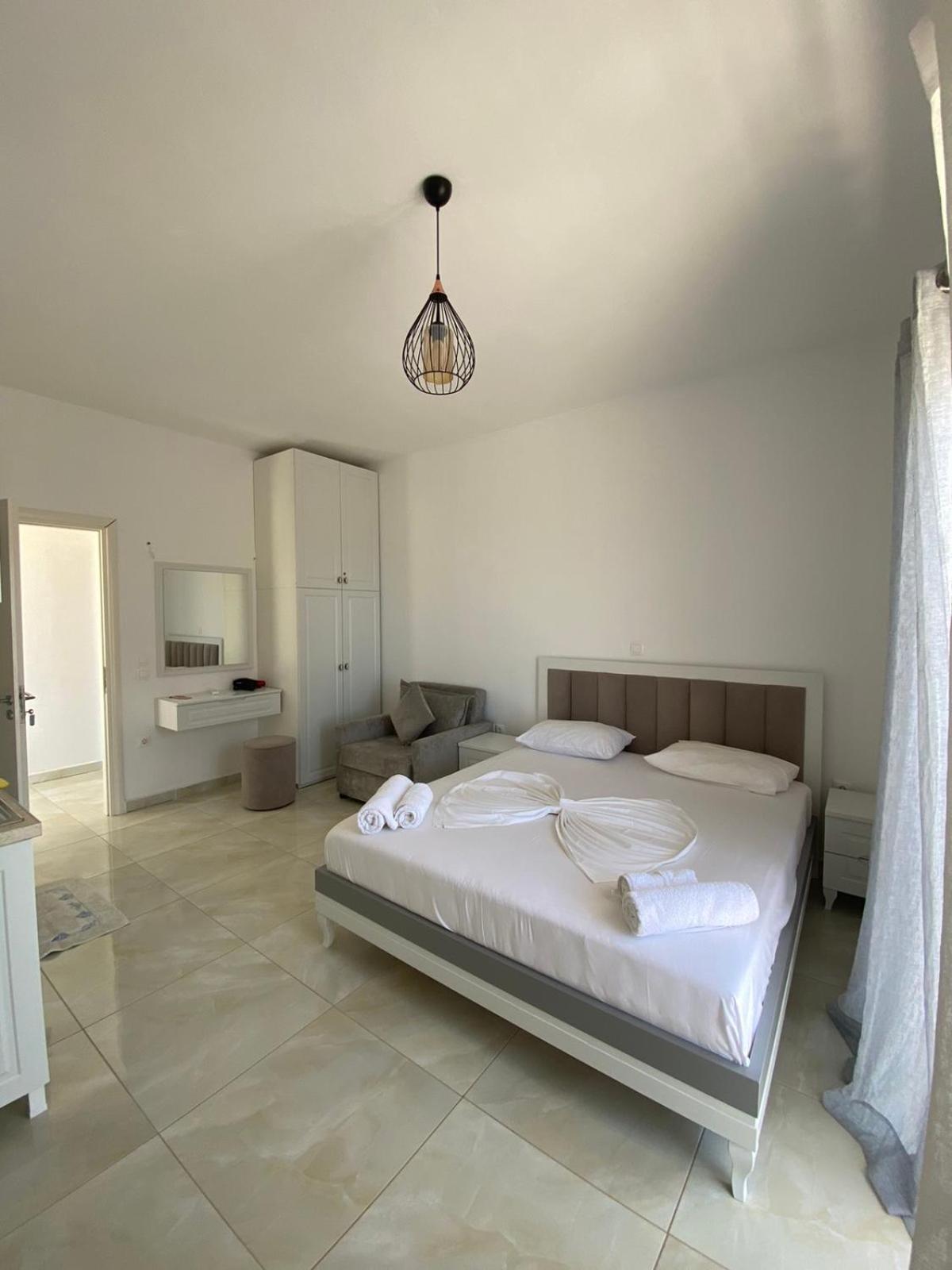 Mariana Apartments Sarande Exterior photo