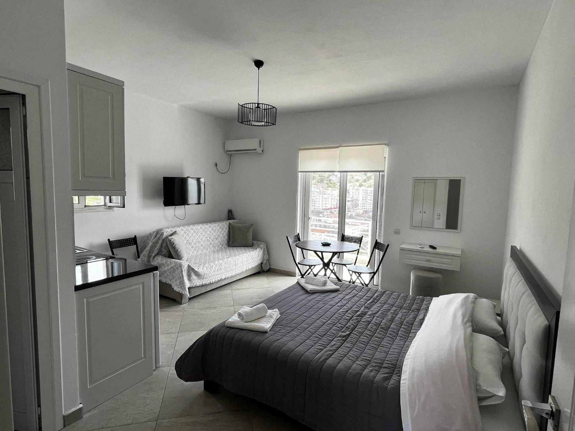 Mariana Apartments Sarande Exterior photo