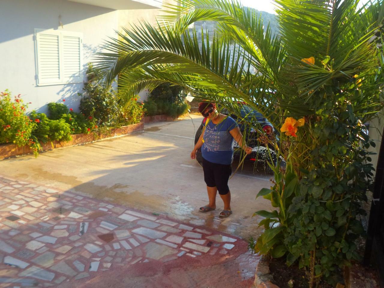 Mariana Apartments Sarande Exterior photo